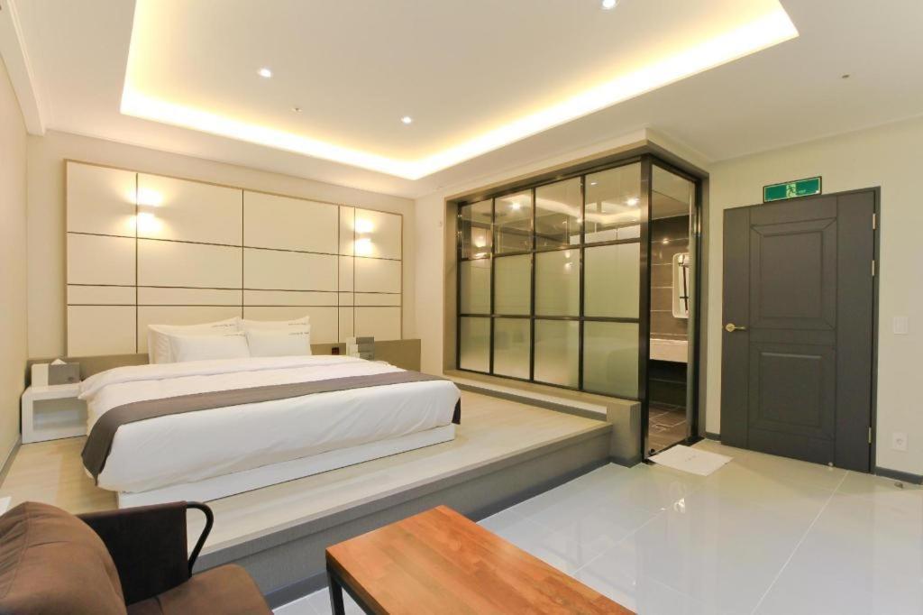 בוסאן City Hotel G&G מראה חיצוני תמונה