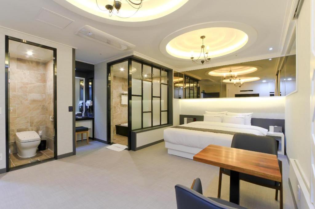 בוסאן City Hotel G&G מראה חיצוני תמונה