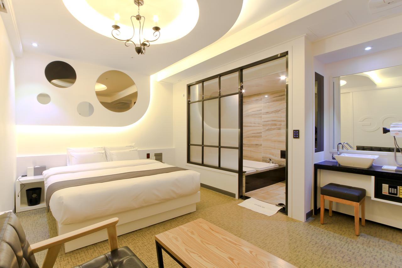 בוסאן City Hotel G&G מראה חיצוני תמונה