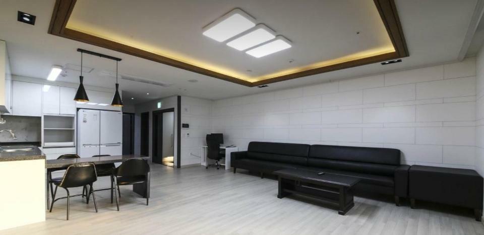 בוסאן City Hotel G&G מראה חיצוני תמונה